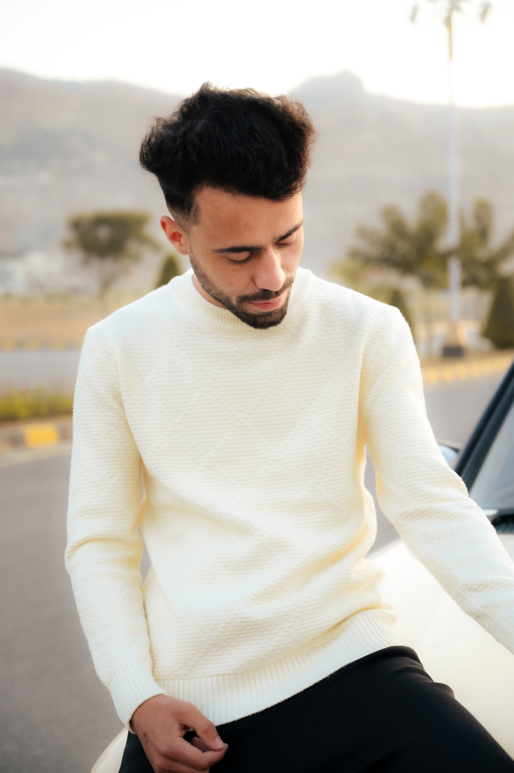 Off-white knitted sweater - Image 3